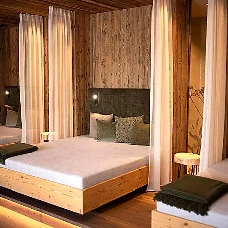Hotel Johanneshof 4*
